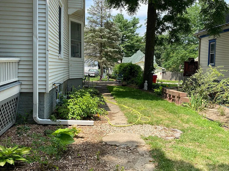 610 W Springfield Ave #B — Photo 11