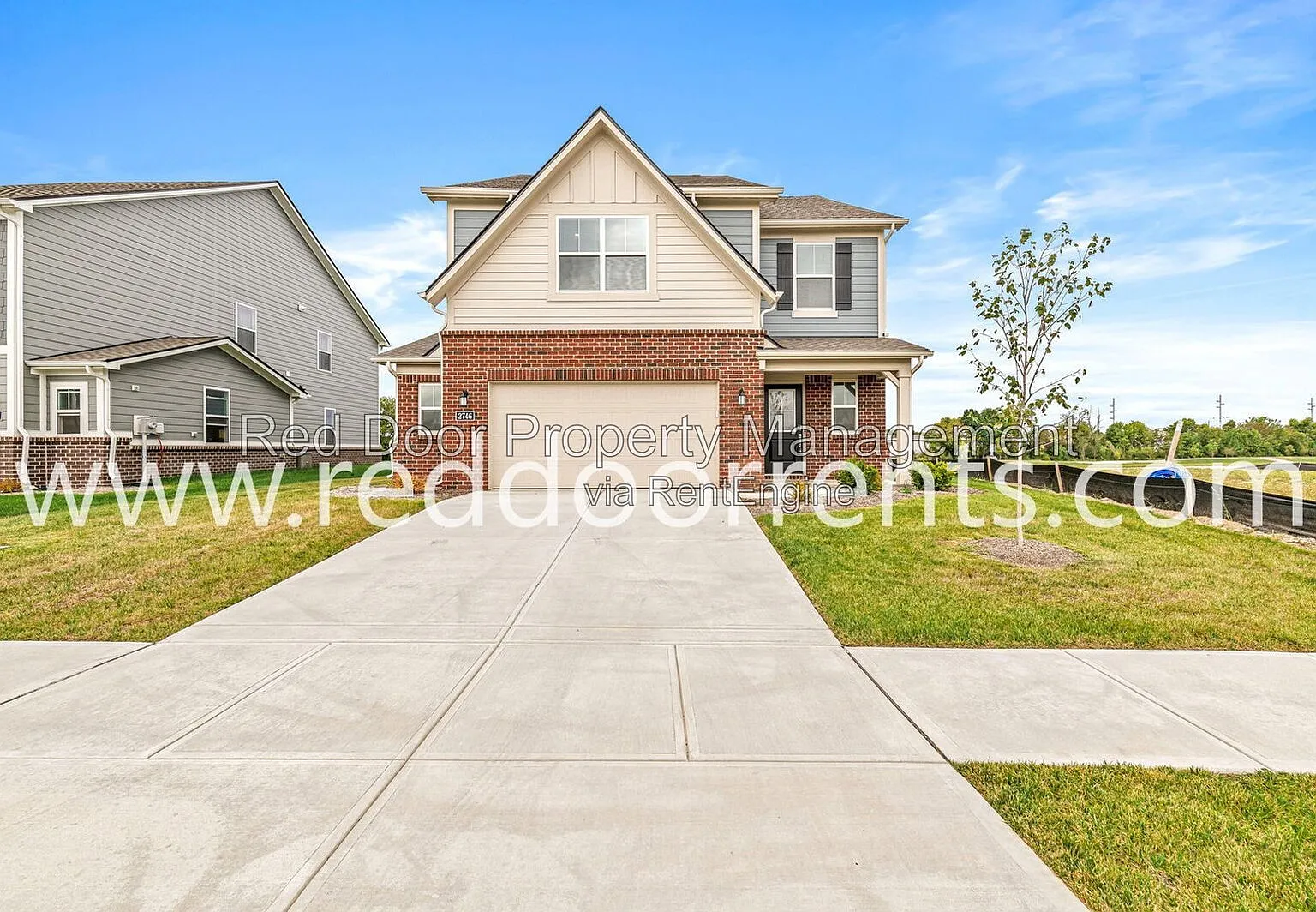 5 bed, 3.0 bath, 2500 sqft, $2,995 — Photo 2