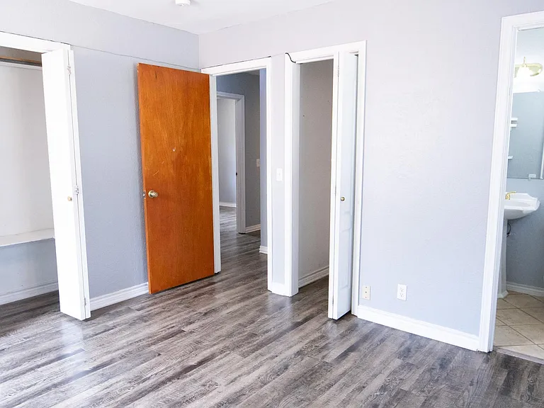 4621 Langford Ln — Photo 13