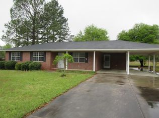 110 Continental St, Glennville, GA 30427
