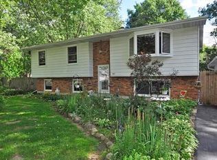 1405 Winthrop Ct, Zion, IL 60099