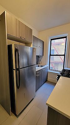 2nd image of 2110 Westbury Ct #4G