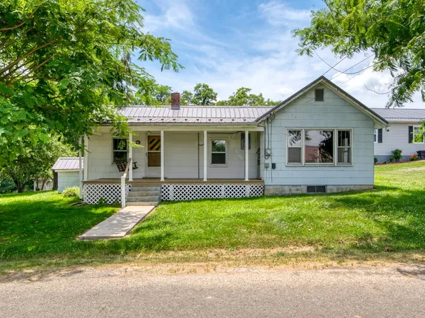 245 Country Ln, Wytheville, VA 24382