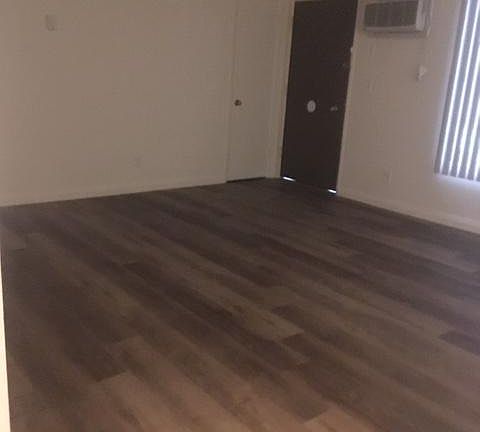 4th image of 13630 Wyandotte St APT 101