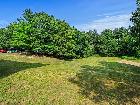2nd image of 10B Colonial Dr #1B