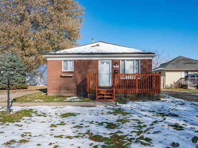 107 Michigan St, Mount Clemens, MI, 48043