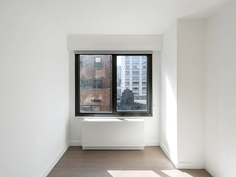 220 E 72nd St #7G — Photo 8