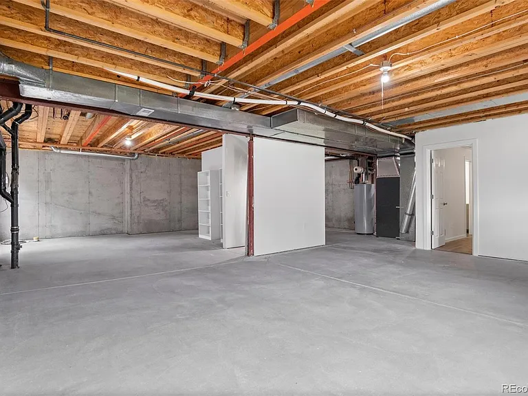 11625 Pine Grove Ln — Photo 32