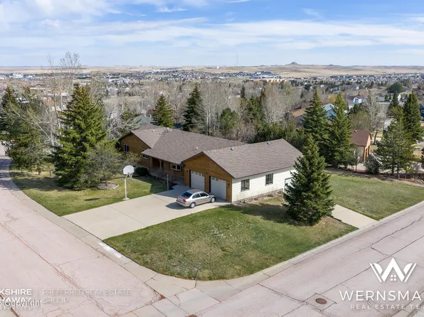 2400 Hillcrest Dr, Gillette, WY 82718