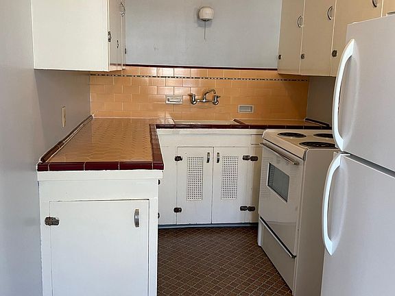4th image of 2374 NW Northrup St APT 2