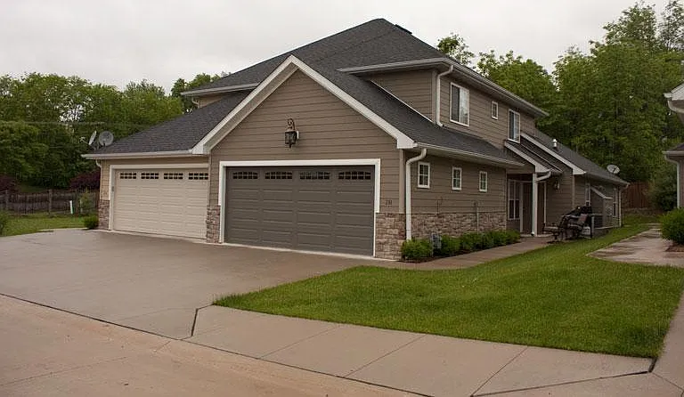 3500 S Scott Blvd — Photo 1
