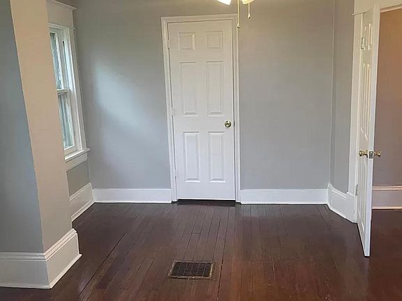 5th image of 1616 Moorman Ave NW