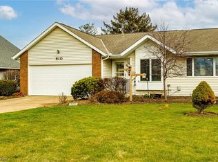 810 Martha Dr, Huron, OH 44839