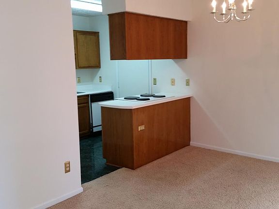 Picture of kitchen / dining area