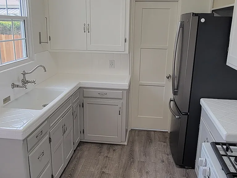 6704 Mohawk St — Photo 11