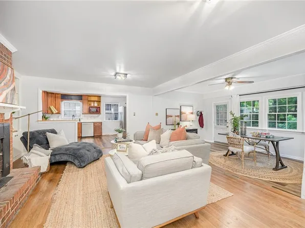 1604 Swannanoa Dr, Greensboro, NC 27410