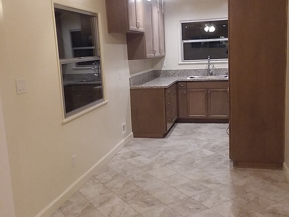 2nd image of 2925 W 167th St