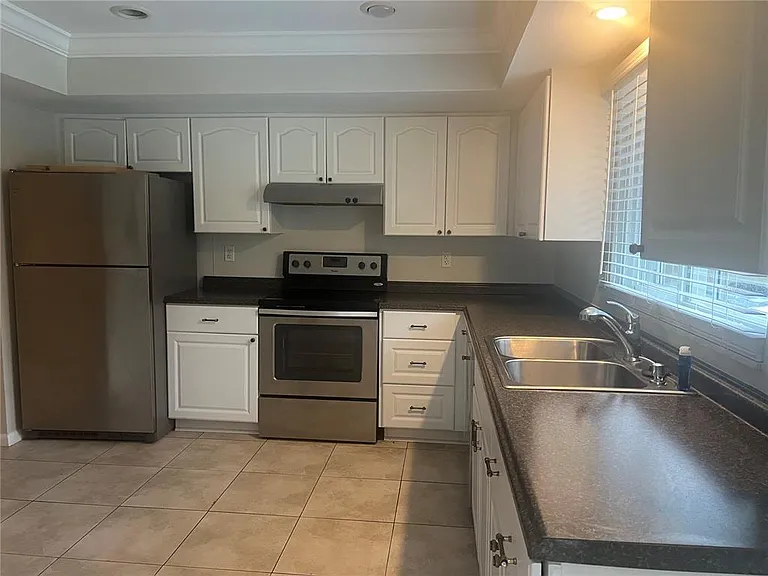 226 Delmar Ave — Photo 12