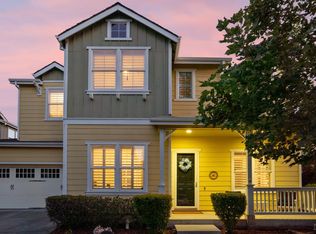 1727 Calle Ranchero Dr, Petaluma, CA 94954