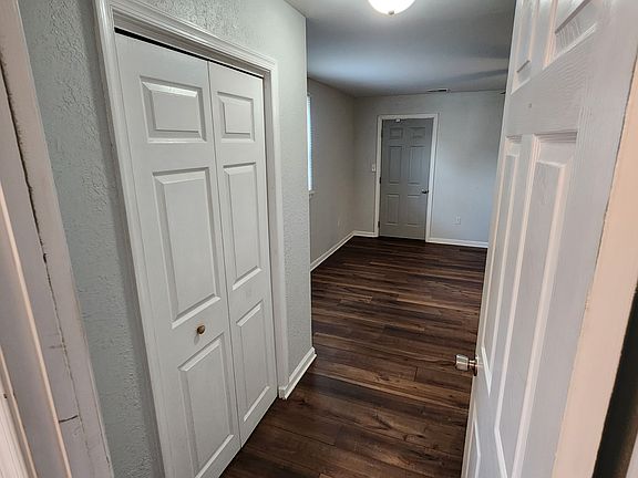 4th image of 2713 Hurley Ave