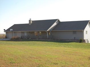 2117 Clark Crawford Dr, Clarinda, IA 51632