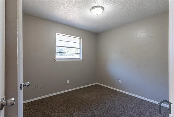 109 SW 15th St — Photo 9