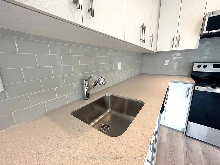 3405 Ridgeway Dr E #18 — Photo 4