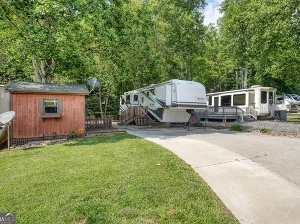 28 Destination Dr, Blairsville, GA 30512