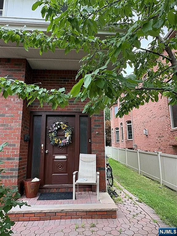 3 bed, 2.0 bath, $3,500 — Photo 1