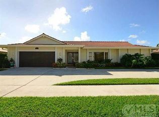1061 Singer Dr, Riviera Beach, FL 33404