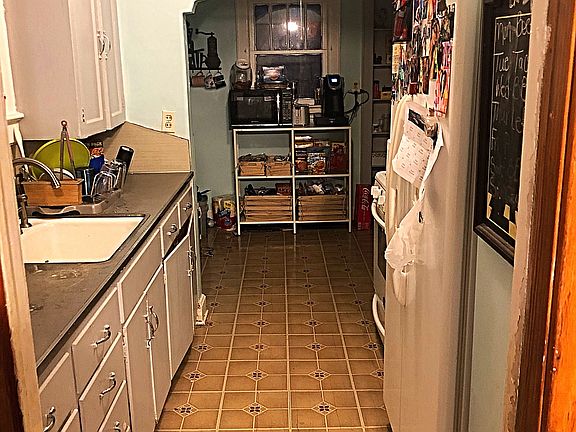 4th image of 242 N 26th St