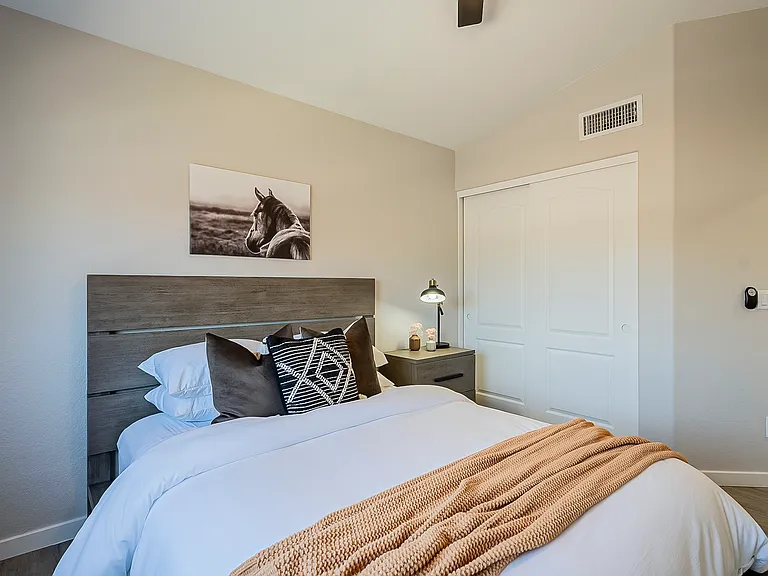 1078 S Riata St — Photo 33