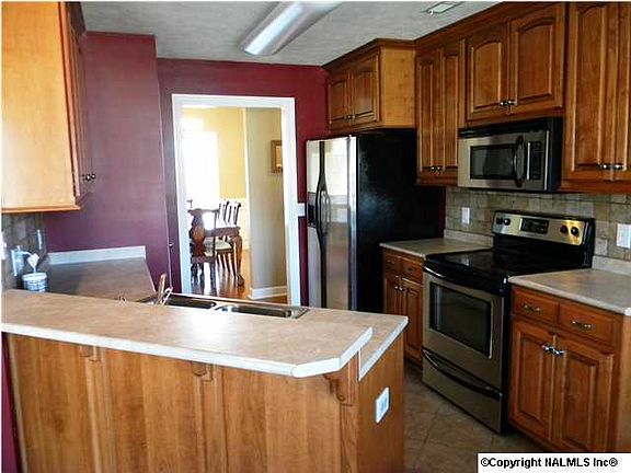 2nd image of 109 Castlehill Dr