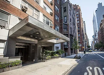 Rented by Warburg