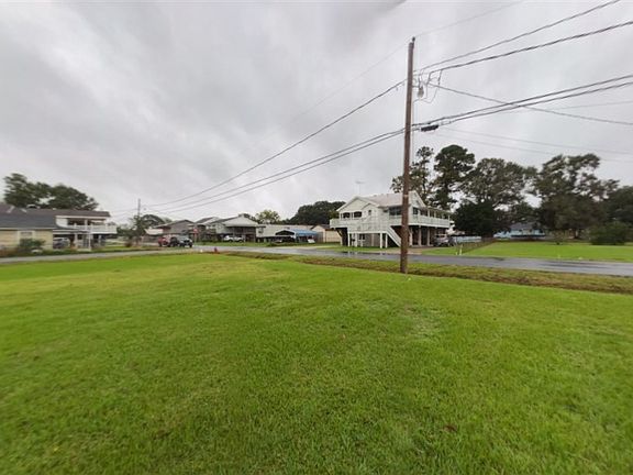 3rd image of 200 Jerry Ann St
