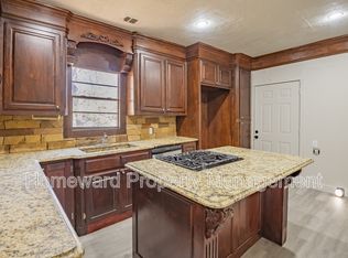 1529 Ficklin Ave, Corsicana, TX 75110