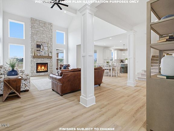 3rd image of 978 Stoneleigh Rd