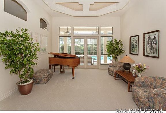 4th image of 201 Plantation Cir S