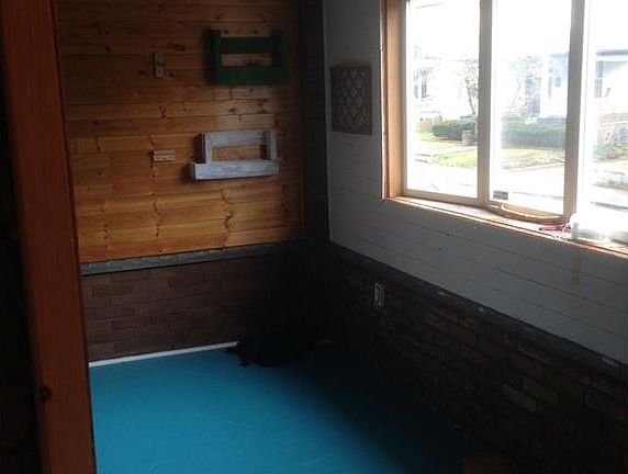 4th image of 1404 Lee St E