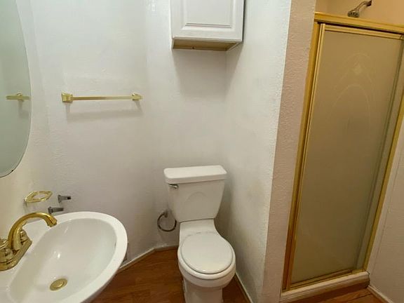 5th image of 1702 A St #D
