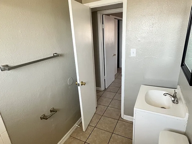8330 Comet St — Photo 5