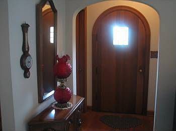 5th image of 5217 Grove St