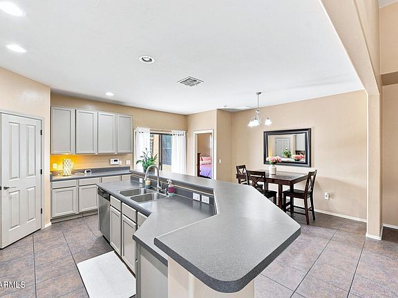 2nd image of 1014 PRESTON Street