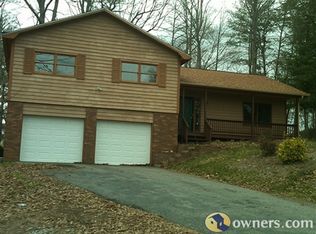 173 W Chippendale Dr, Mills River, NC 28759