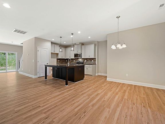 5th image of 309 Wildwood Ln