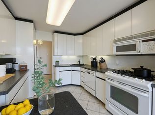 166-25 Powells Cove Blvd #7E, Whitestone, NY
