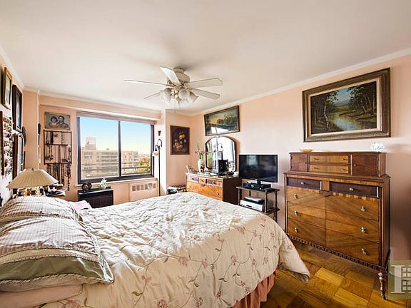 5th image of 372 Central Park W APT 19X