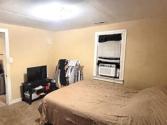 4th image of 131 Glendale Ave