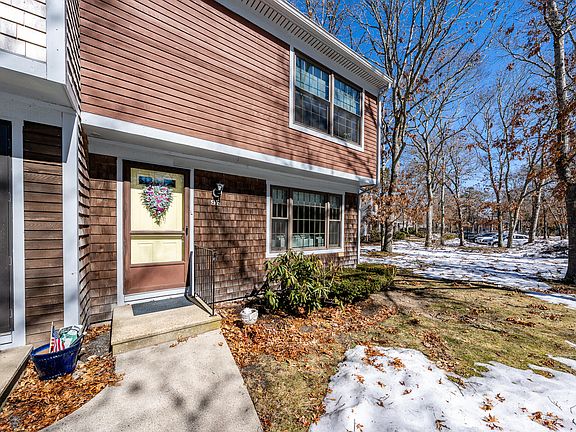 3rd image of 195 Falmouth Road APT 9F