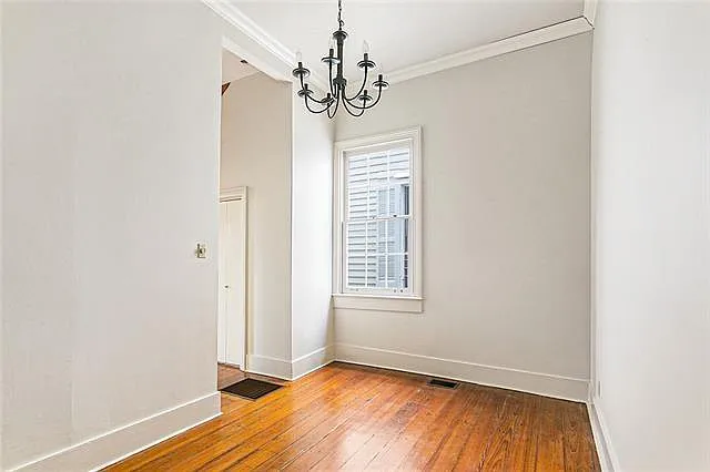 2615 Chartres St — Photo 7